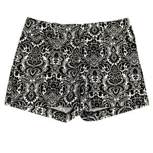 Ann Taylor Shorts Womens 4P Petite Black White Signature Baroque Stretch Chino